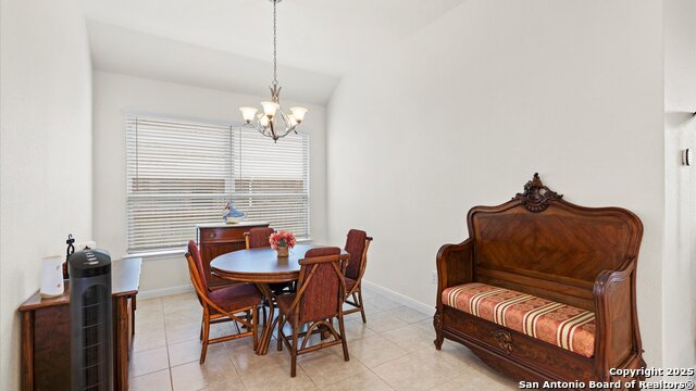 Image 7 of 33 For 425 Foxbrook