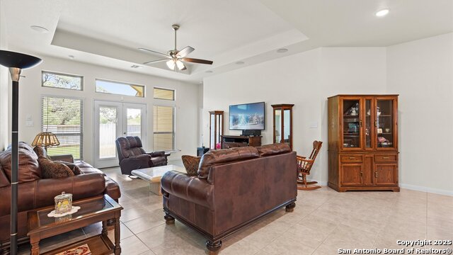 Image 9 of 33 For 425 Foxbrook