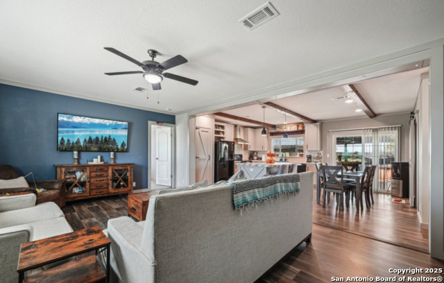 Listing photo id 0 for 130 County Road 2644