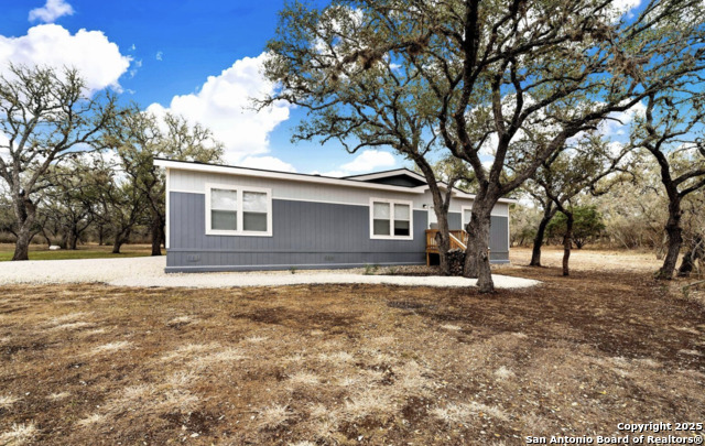 Listing photo id 1 for 130 County Road 2644