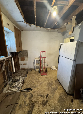 Listing photo id 2 for 1102 Jewett