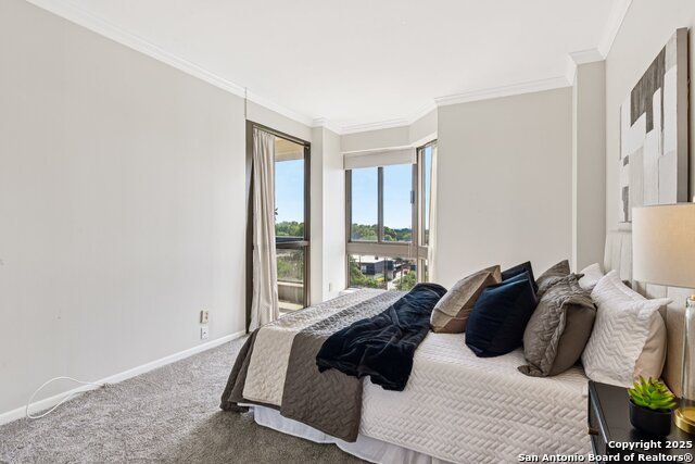 Image 18 of 56 For 7887 Broadway  601