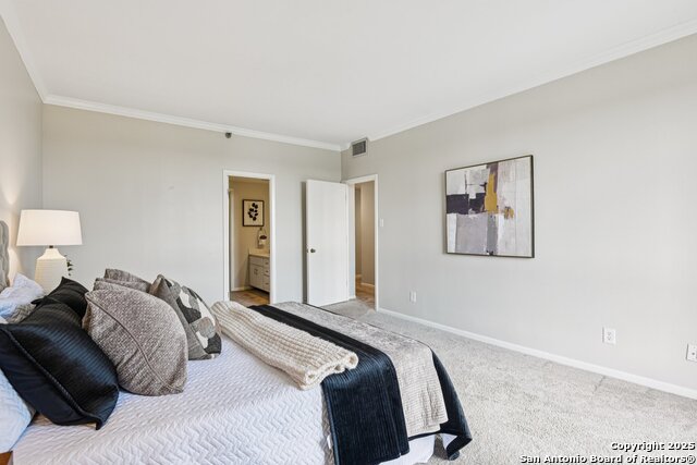 Image 24 of 56 For 7887 Broadway  601