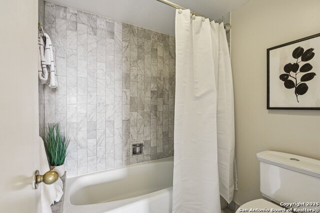 Image 26 of 56 For 7887 Broadway  601