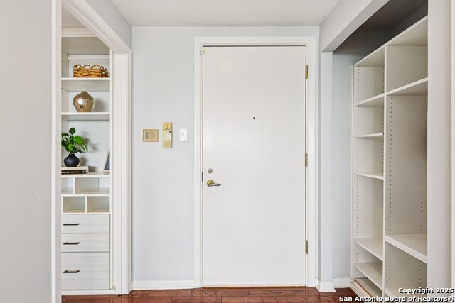 Image 35 of 56 For 7887 Broadway  601