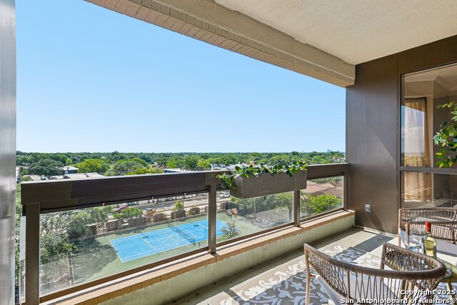 Image 36 of 56 For 7887 Broadway  601