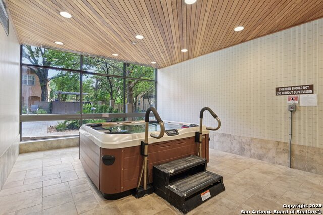 Image 37 of 56 For 7887 Broadway  601