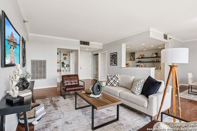 Image 5 of 56 For 7887 Broadway  601