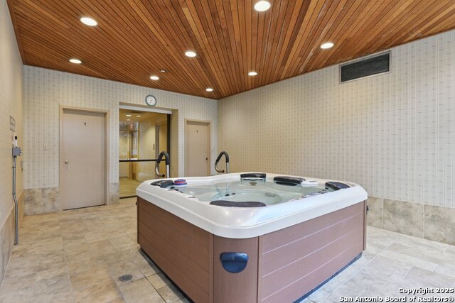 Image 54 of 56 For 7887 Broadway  601