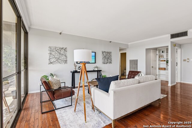 Image 6 of 56 For 7887 Broadway  601