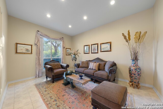 Listing photo id 10 for 23006 Starbright