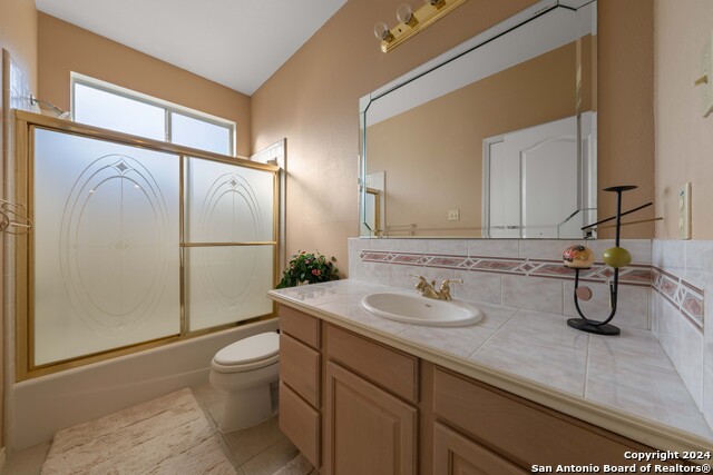 Listing photo id 30 for 23006 Starbright
