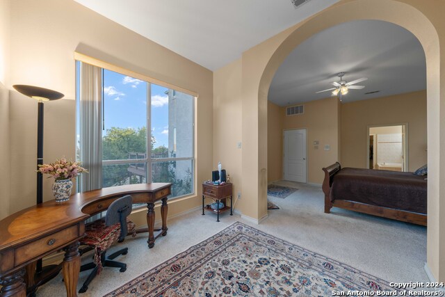 Listing photo id 36 for 23006 Starbright