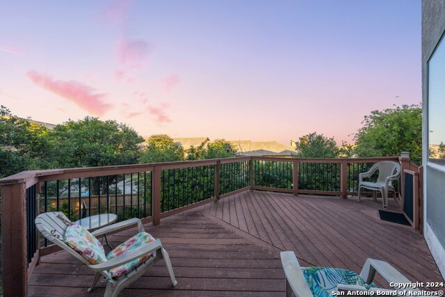 Listing photo id 42 for 23006 Starbright