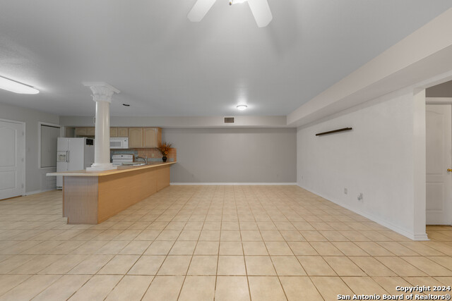 Listing photo id 50 for 23006 Starbright