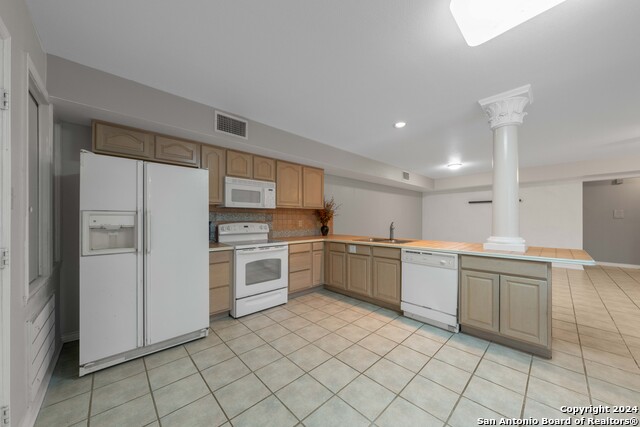 Listing photo id 52 for 23006 Starbright