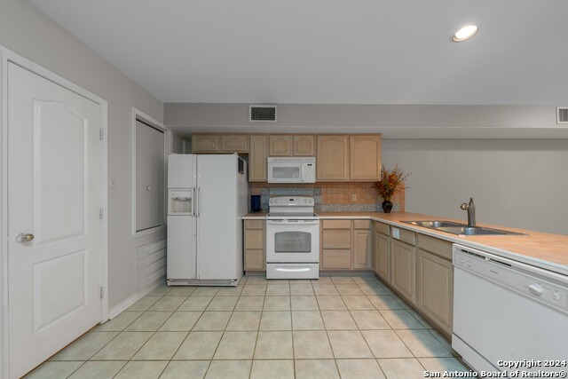 Listing photo id 53 for 23006 Starbright