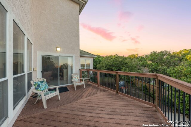 Listing photo id 58 for 23006 Starbright