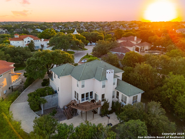Listing photo id 61 for 23006 Starbright