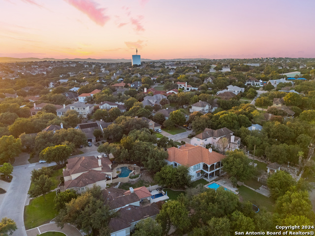 Listing photo id 67 for 23006 Starbright