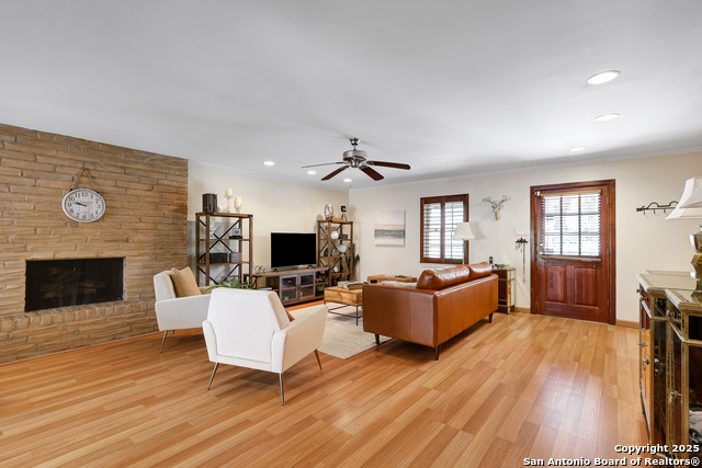 Image 8 of 29 For 8715 Starcrest  19