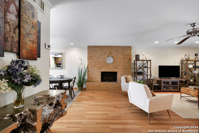 Image 9 of 29 For 8715 Starcrest  19