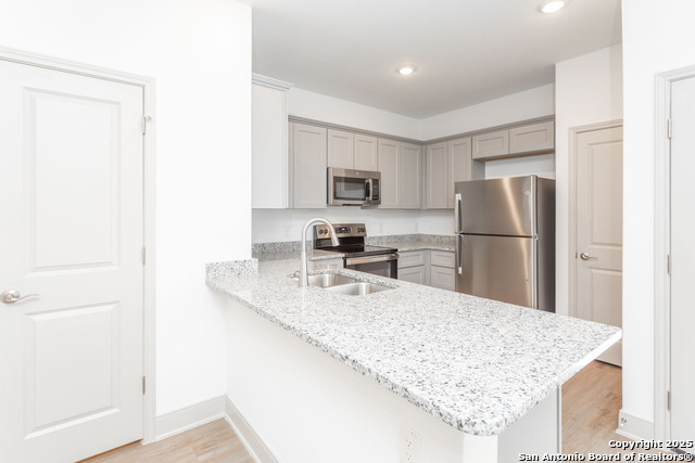 Image 3 of 8 For 7607 Gramercy Way  102