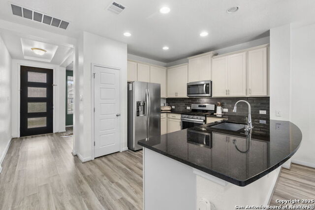 Image 6 of 28 For 8808 Straight Oaks