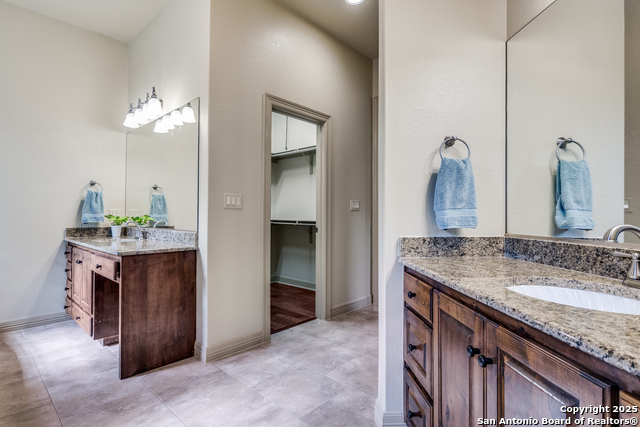 Image 17 of 35 For 436 English Oaks Circle