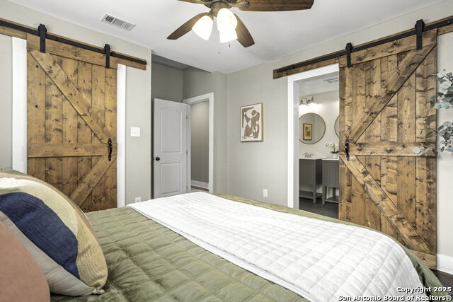 Image 13 of 26 For 353 Woodlawn Ave E