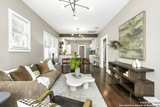 Image 6 of 26 For 353 Woodlawn Ave E