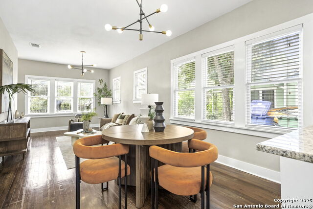 Image 8 of 26 For 353 Woodlawn Ave E