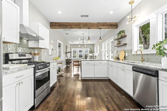 Image 9 of 26 For 353 Woodlawn Ave E