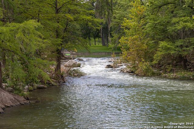 Image 34 of 40 For 1652 Gruene Pass