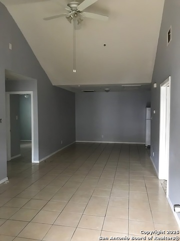Image 3 of 9 For 7625 Windsor Oaks