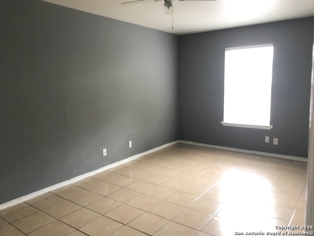 Image 6 of 9 For 7625 Windsor Oaks