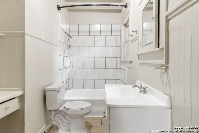 Listing photo id 8 for 1618 Kings Hwy W 1618