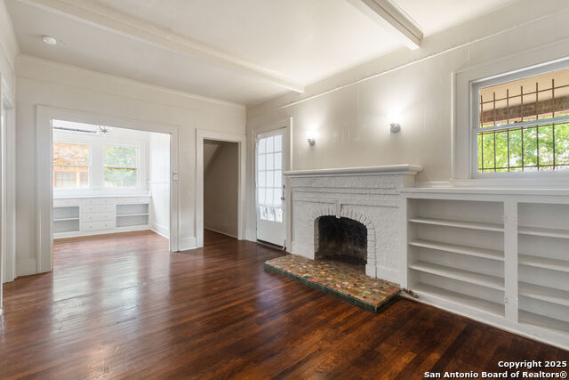 Listing photo id 3 for 1618 Kings Hwy W 1618