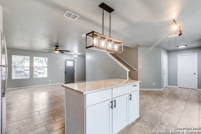 Listing photo id 9 for 9015 Sycamore