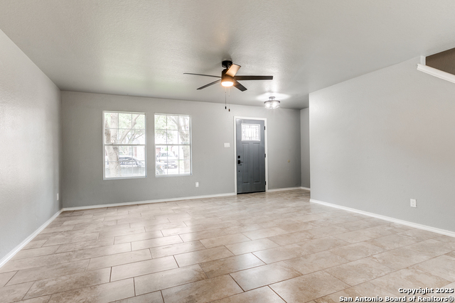 Listing photo id 12 for 9015 Sycamore