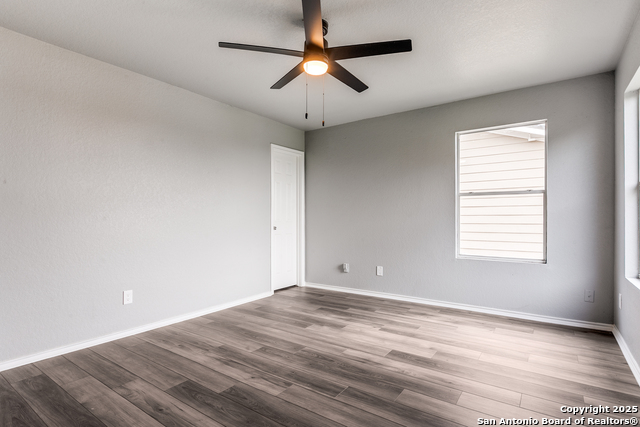 Listing photo id 18 for 9015 Sycamore