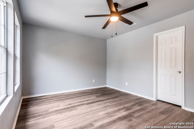 Listing photo id 22 for 9015 Sycamore