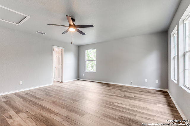 Listing photo id 27 for 9015 Sycamore