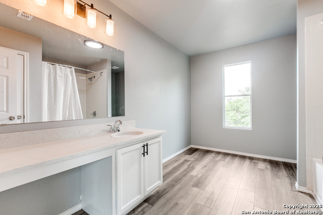 Listing photo id 28 for 9015 Sycamore
