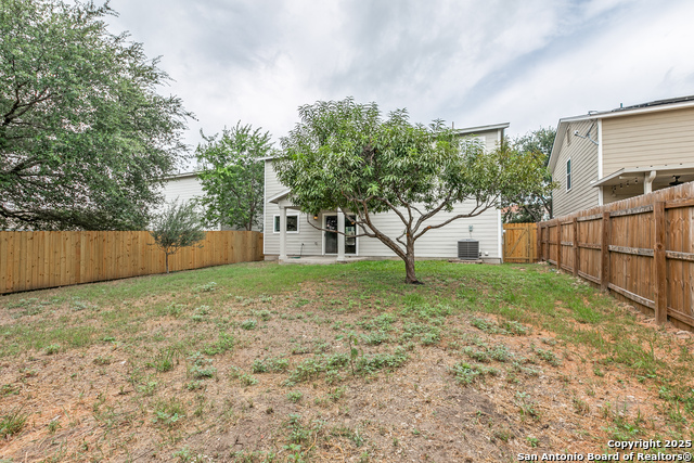 Listing photo id 32 for 9015 Sycamore