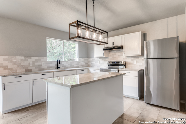 Listing photo id 3 for 9015 Sycamore