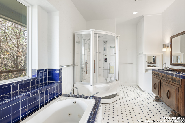 Listing photo id 39 for 3701 Fischer Store