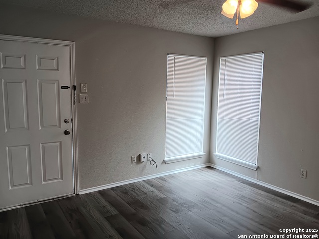 Image 4 of 19 For 8878 Meadow Range