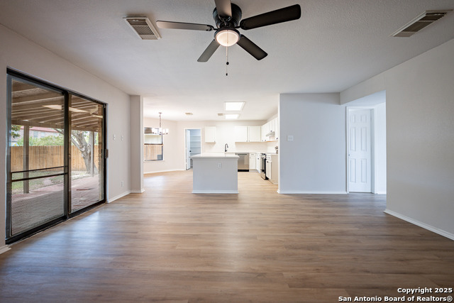Listing photo id 9 for 11202 Berkley Sq