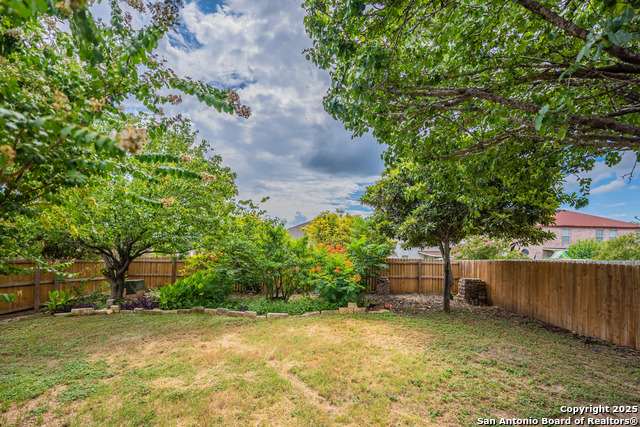 Listing photo id 32 for 11202 Berkley Sq